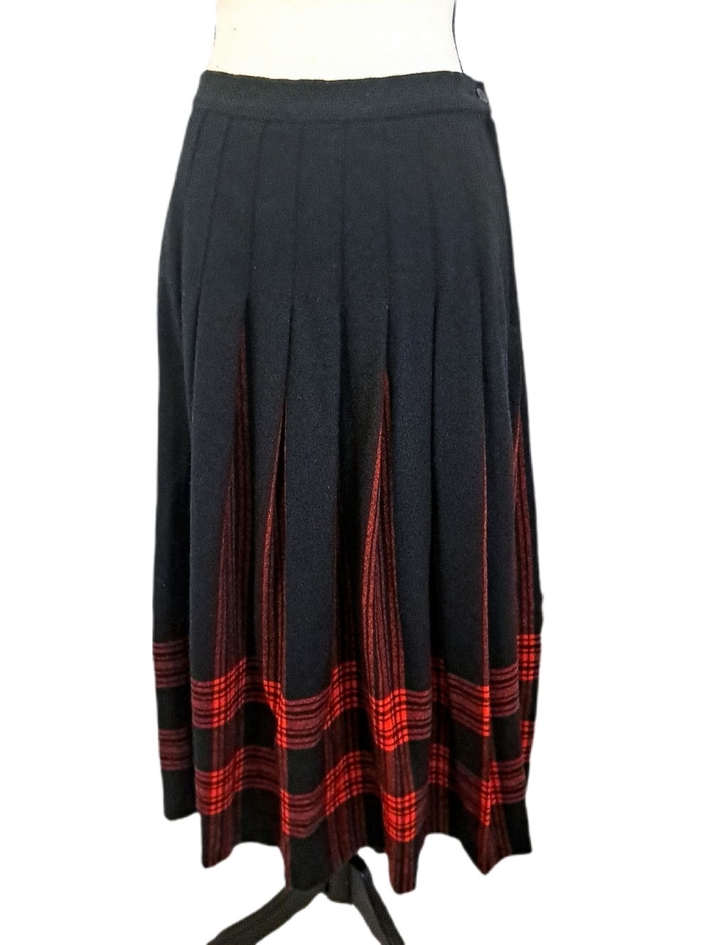 Vintage Pendleton Authentic Menzies Red Black Tartan Pleated Midi Skirt Size 8